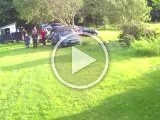 PAEG0002 1  Parkerer Hap' for at fange lidt sol