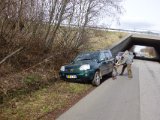 DSC04544  Flemming har en speciel måde at parkere bil på.. den skal tiltes lidt så man bedre kan ..