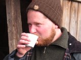IMG 2741  Robert kricht Hare auf der Brust ,... Swedisher Kochkaffe!