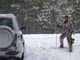 DSC00374  Så er Per kommet og så er der desværre også tø..Per prøver dog at ski lidt rundt efter fugl i tøsne