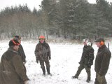 IMG 1131  Efter jagten..samling..2 skud på Sneepe..indgang til den gammel grav var tilpisset + ræven kom bagfra til sidepost..men åbenbart ikke chance at skyd..men  der er set/lugtet noget idag