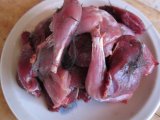 IMG 1503  Eftermiddags lille høst af brugbare bryst og lår -> skyl fjer af så frys ..yummi til sommer