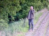 DSC01131  ueg 4 .. Vivi har skudt til buk i Hollænderens lille trekant på Syd..Bjarne ringer til Vivi for at få at vide hvro bukken var da skudet giok,.,. hun venter på Sweissmanden
