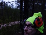 DSC05765  Venter ved skovvej og kan følge på GPS hvor hund er..og hvis den går på drev = høre hals