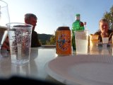 DSC03417  jammen der er fortovsskaffe verj..'uj m boa.' , nyde udsigten og øller drinks